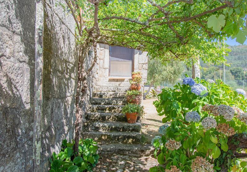 Liiiving Caminha Riverfront Garden Villa