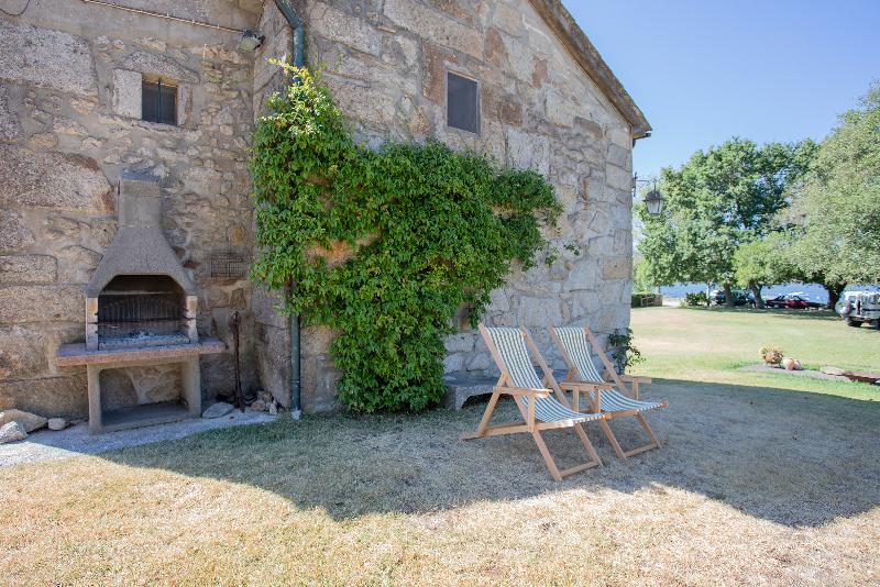 Liiiving Caminha Riverfront Garden Villa