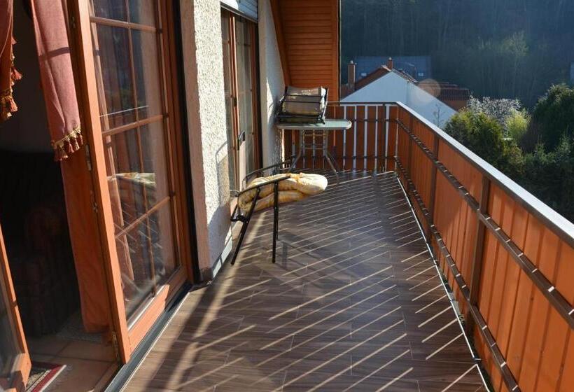 פנסיון Mountain View Rooms