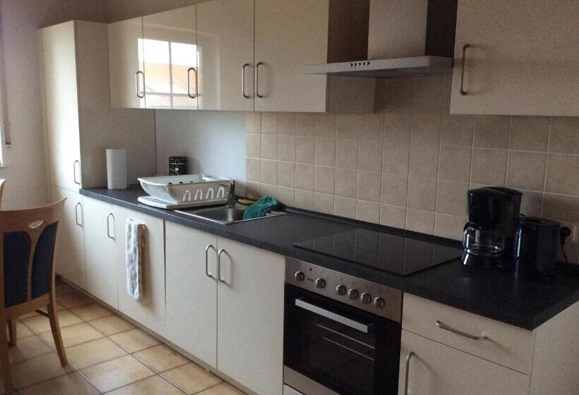 פנסיון Mountain View Rooms