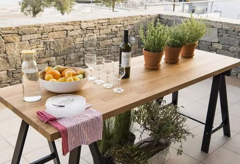 Syros Wellness Luxury Suites