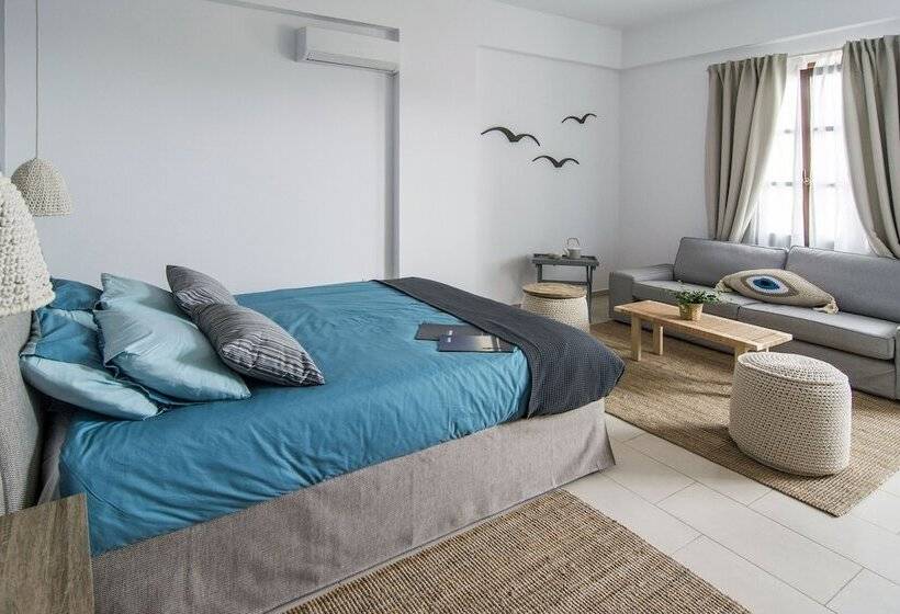 Syros Wellness Luxury Suites