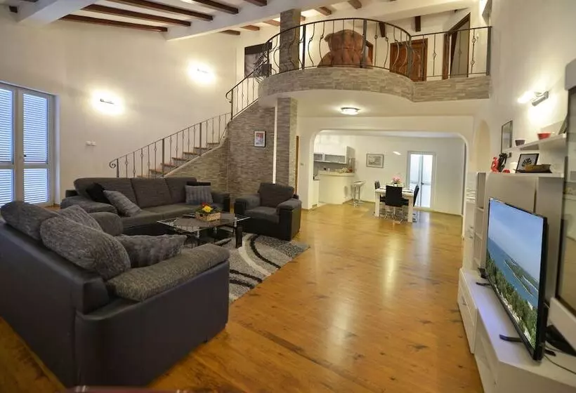 Villa Kristina