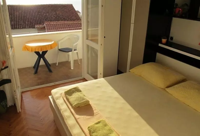 Apartment Dado