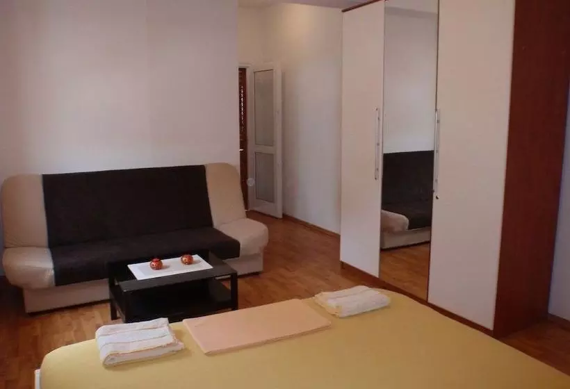 Apartment Dado