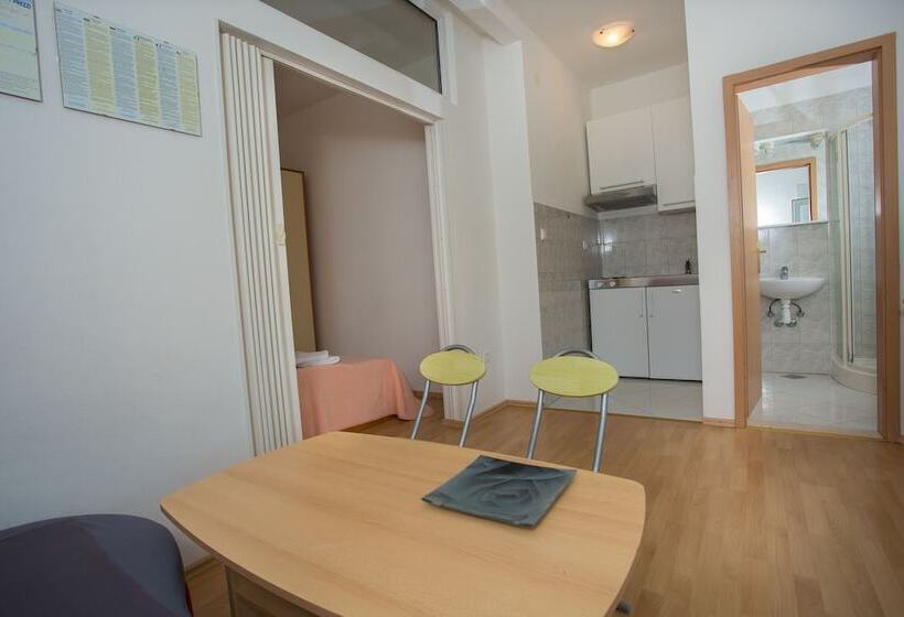 Beach Apartments Rumin