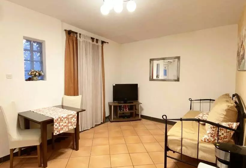 Apt Lavender On Nincevica St 1 Br Apt 5 Min To The Old Town Of Split