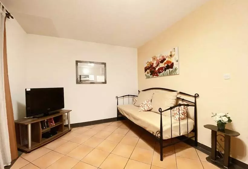 Apt Lavender On Nincevica St 1 Br Apt 5 Min To The Old Town Of Split