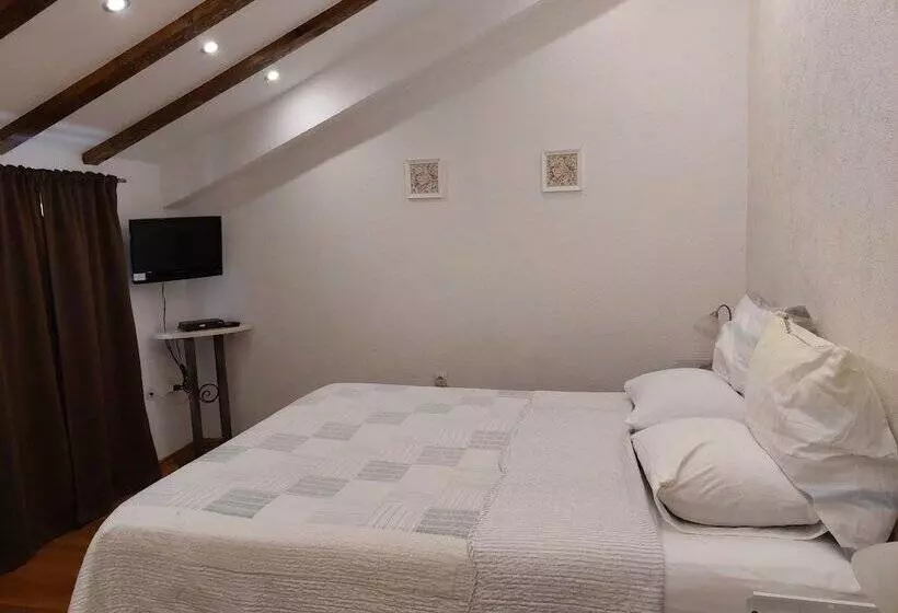 Apt Lavender On Nincevica St 1 Br Apt 5 Min To The Old Town Of Split