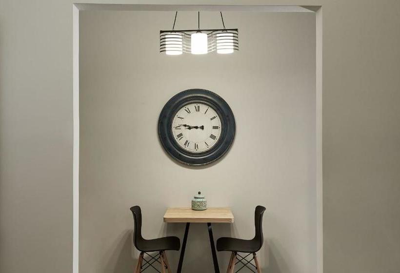 Charming Studio Apartment