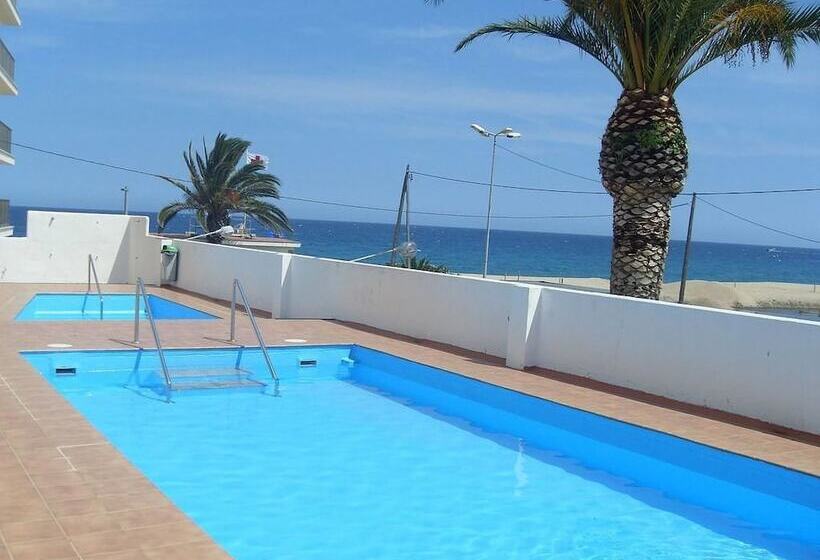 Cozy Loft In Front Of The Sea