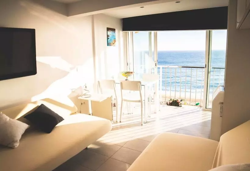 Cozy Loft In Front Of The Sea