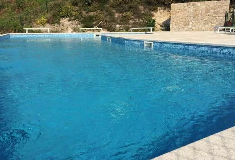 Hotelli Camping Maceira