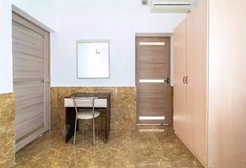Majatalo Alye Parusa Guesthouse