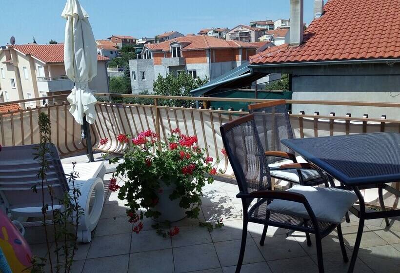 Vodice Boutique Apartments Julia