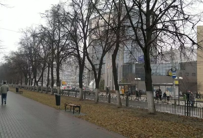 Apartment On Maksima Gorkogo 32
