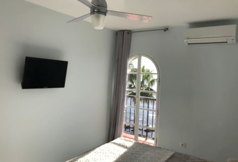 Apartment On The Beachfront