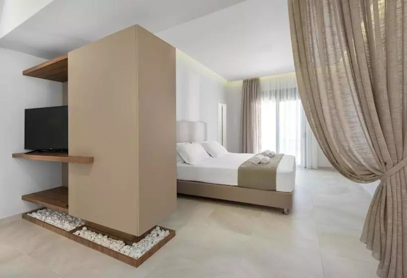 Lardos Luxury Apartments