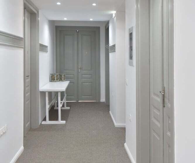 Пансион Douskos Guesthouse