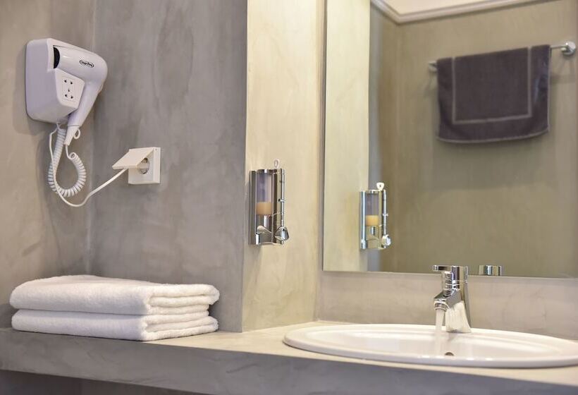 Пансион Douskos Guesthouse