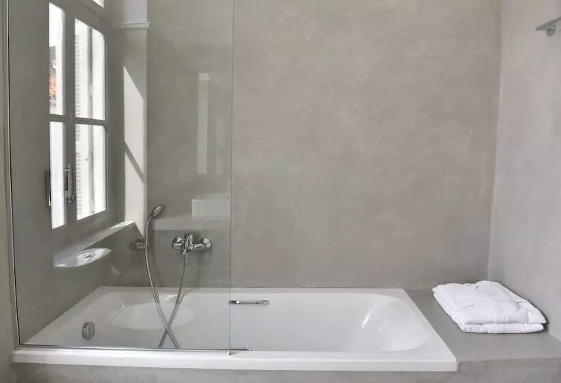 پانسیون Douskos Guesthouse