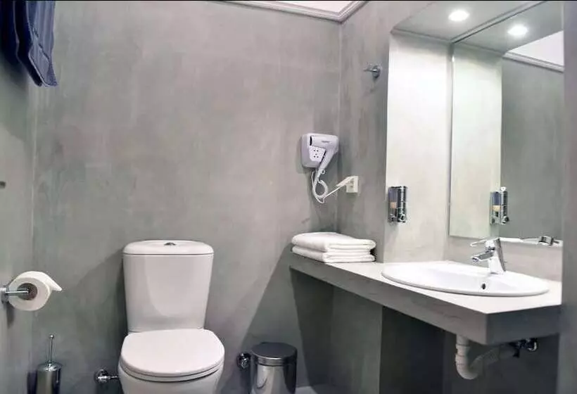 پانسیون Douskos Guesthouse