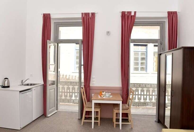 Пансион Douskos Guesthouse