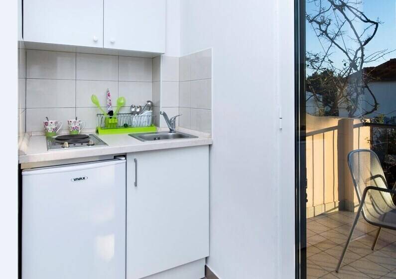 Apartments Denise Podgora