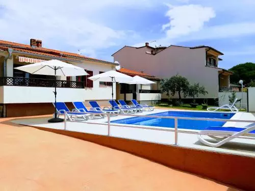 Apartments Rudez   Pool   Jacuzzi