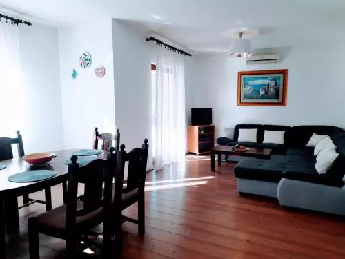 Apartments Rudez   Pool   Jacuzzi