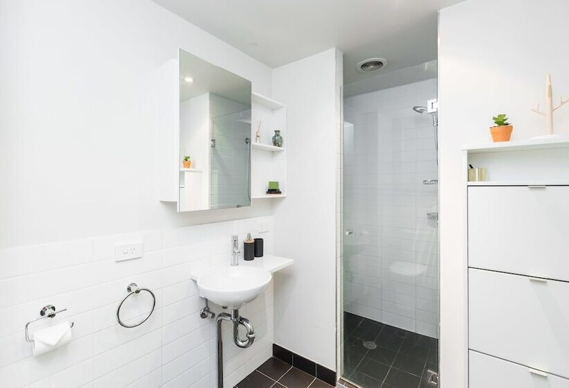 Imogen, Melbourne Studio Apartment