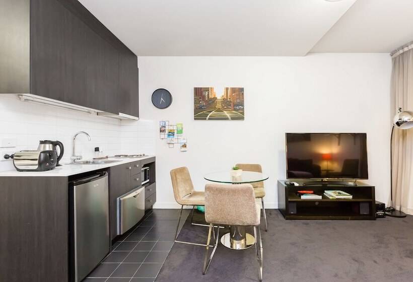 Imogen, Melbourne Studio Apartment