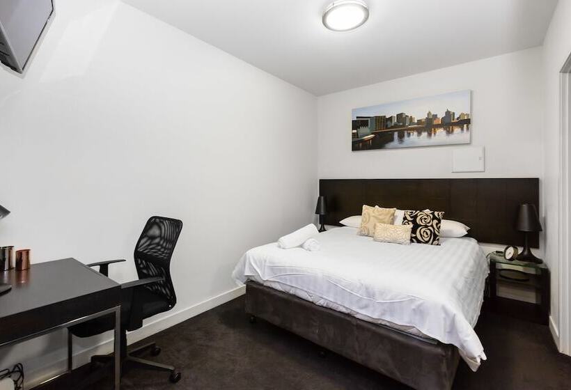 Imogen, Melbourne Studio Apartment