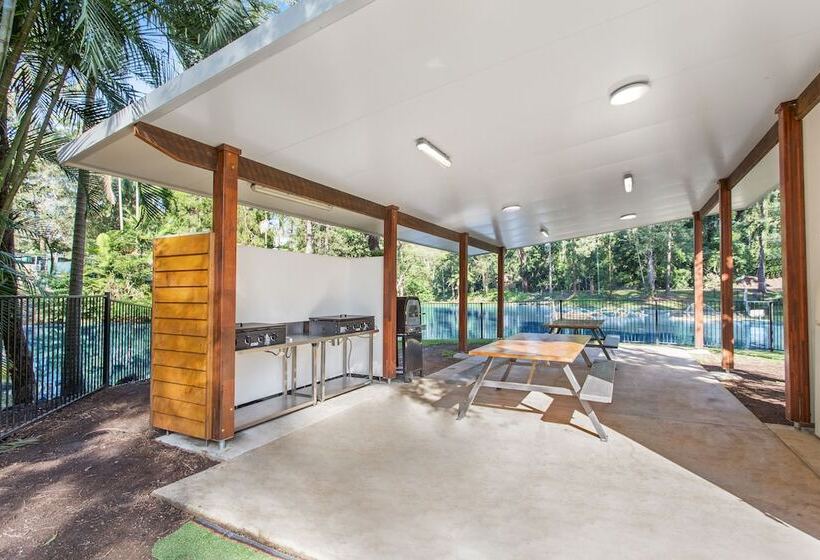 Landsborough Holiday Park