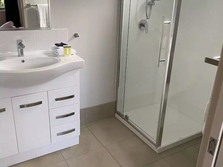 Landsborough Holiday Park