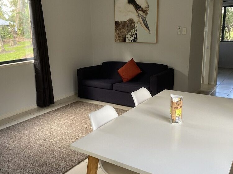 Landsborough Holiday Park