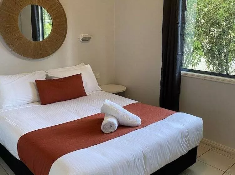 Landsborough Holiday Park