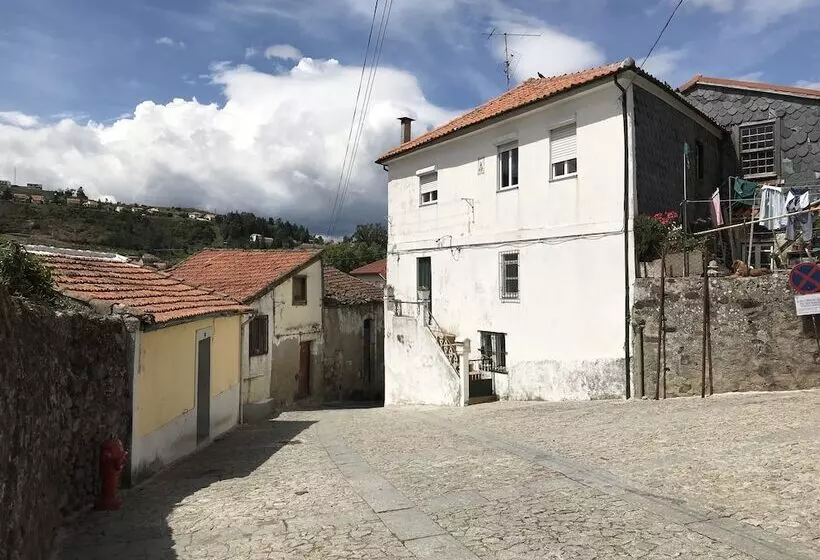 Casas Do Castelo De Lamego