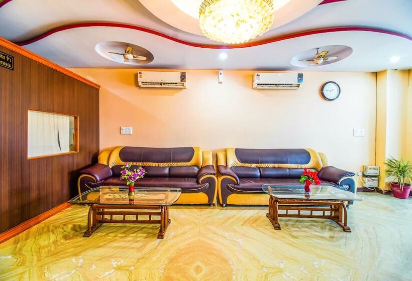 Fabhotel Starleaf Prime