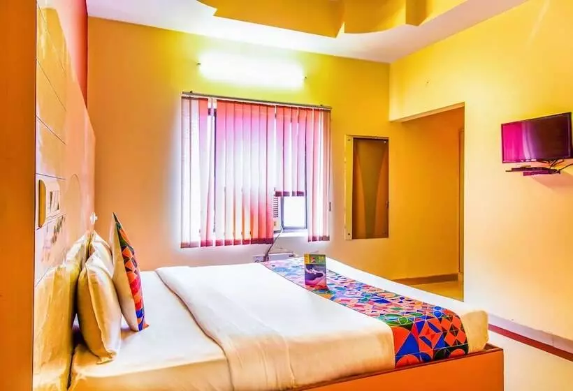 Fabhotel Starleaf Prime