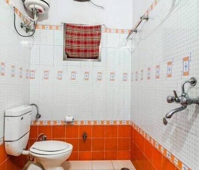 Fabhotel Starleaf Prime