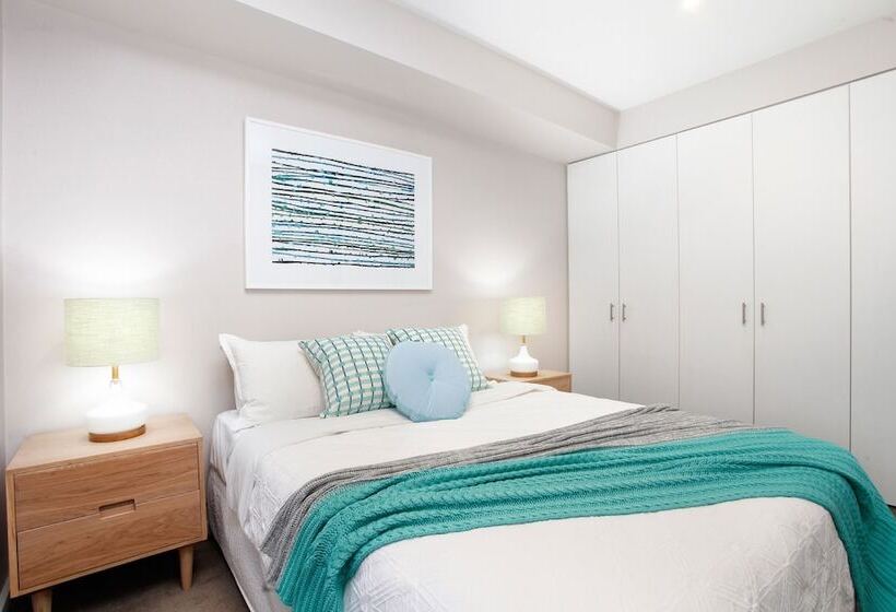 Staycentral   Nott Street Port Melbourne