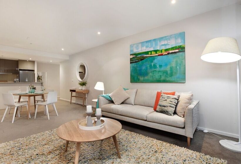 Staycentral   Nott Street Port Melbourne