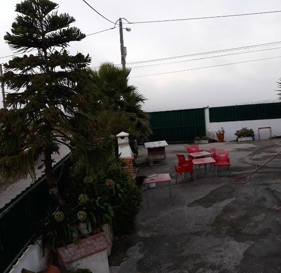 Spacious House In Encarnacao With Garden & Terrace