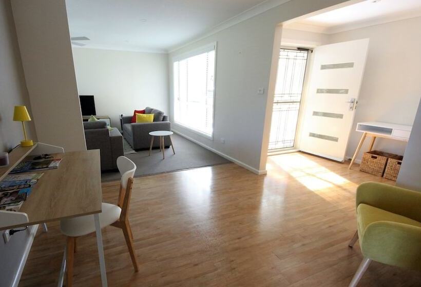 Briney Mia At Hat Head