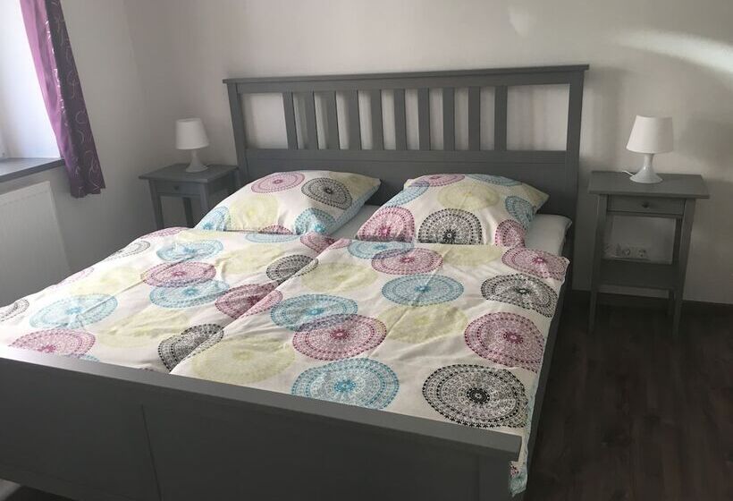 Ferienwohnung Scharenstetterstraße