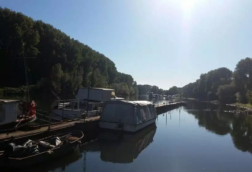 Hotelli Sportboote Bornheim