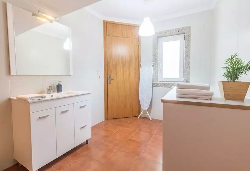 House And People   Rua Da Taxa