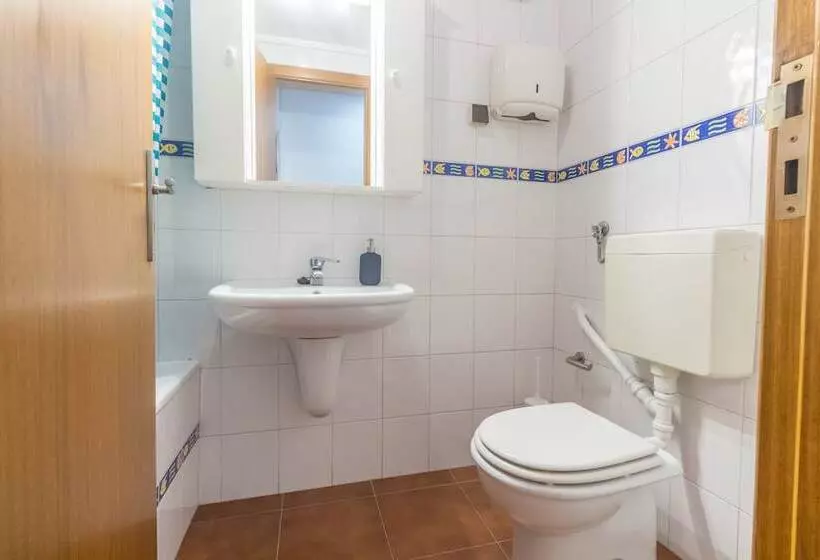 House And People   Rua Da Taxa