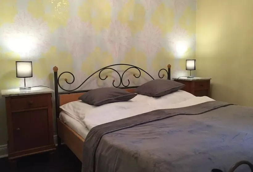 La Dolce Villa